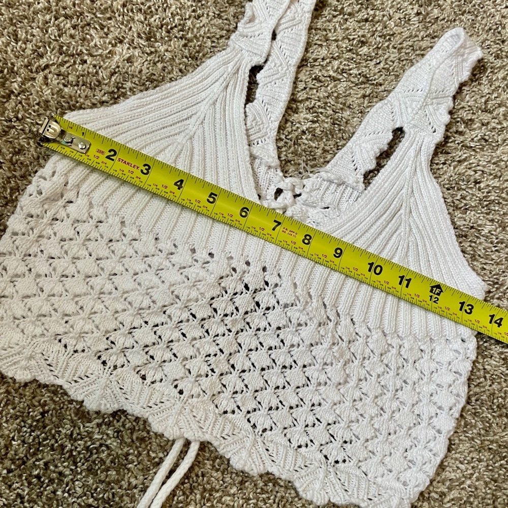 Forever 21 | Crotchet Tie-Back Top | FREE WITH PURCHASE - Picture 4 of 5